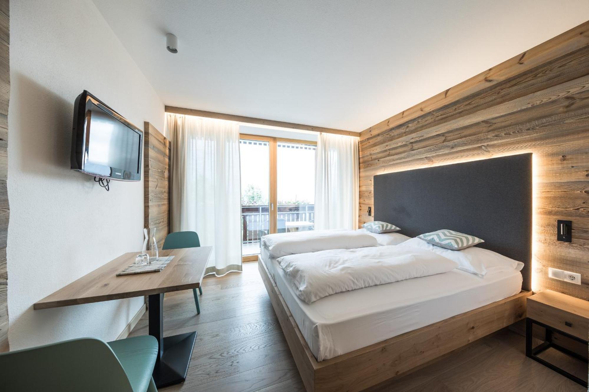 Hotel Petrus Брунико Экстерьер фото